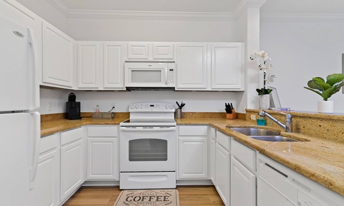 Reunion Condo | Whitefall's Hideway 15 min to Disney-Resort Style