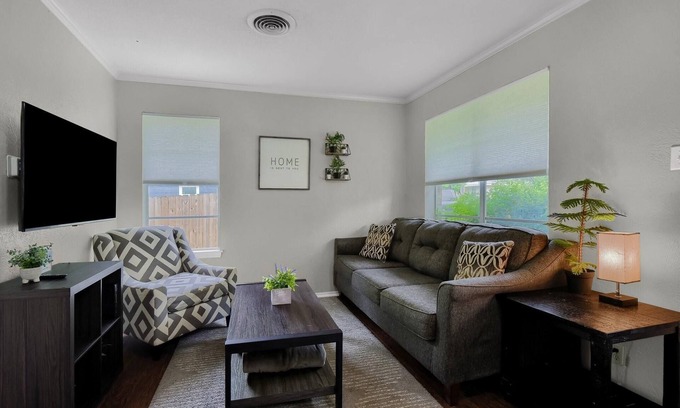 Whitesboro Bed & Breakfast | Whitesboro’s Hidden Gem Cozy Downtown Haven