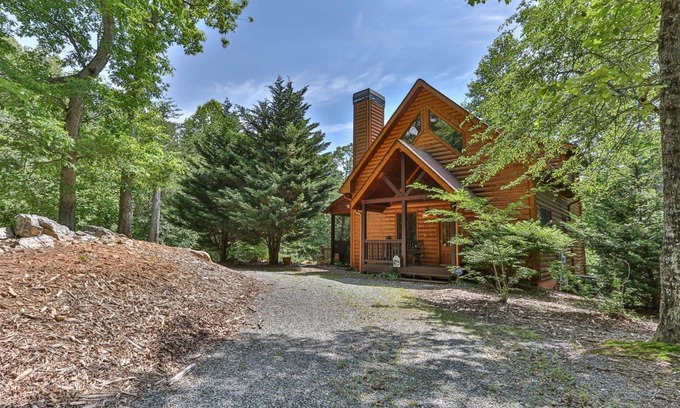 Ellijay Cabin | Whitetail Ridge | Ellijay, GA