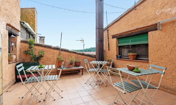 Rojals House | Whole House 'Cal Tous' with Mountain View, Shared Terrace and Wi-Fi