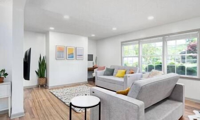 Oakley House | Whole Renovated 5 BR Home minutes to downtown Asheville, Pets welcome
