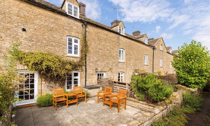 Stow-on-the-Wold House | Why Not, in the heart of the Cotswolds