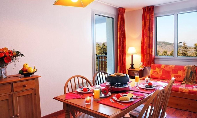 Ax-les-Thermes Apartment | Wifi, 100m from resort center, fitness, swimming pool, sauna, ski locker, 31m², Ax-Les-Thermes