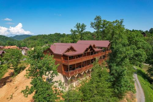 Sevierville House | Wilder by AvantStay 15min from Pigeon Forge 22ppl