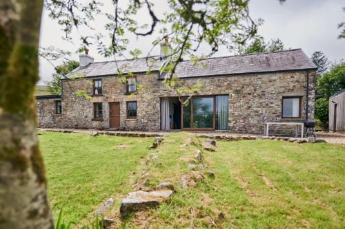 Llangadog House | Wildhaven- Idylic rural farmhouse with log burner and countryside views