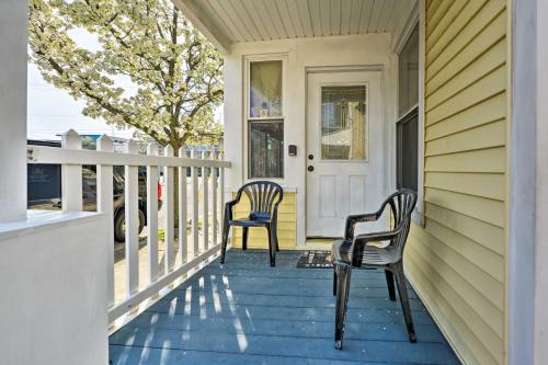 Wildwood Apartment | Wildwood Apartment - Porch and Enclosed Sunroom!