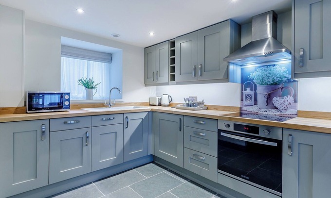 High Peak Cottage | Willow Cottage at Naze Farm-UK32760