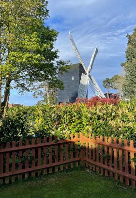 Worthing House | Windmill Cottage