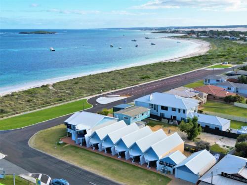 Lancelin Apartment | Windsurfer Beach Chalet 5