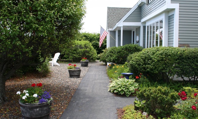 York Harbor Apartment | Windswept-An adorable apartment across from the beach