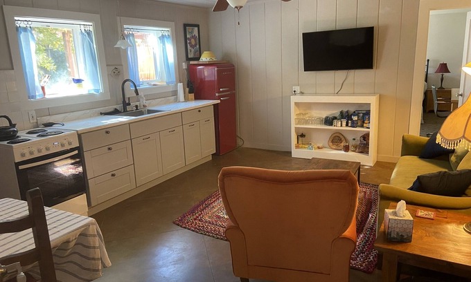 Cloverdale Apartment | Wine Country Apartment on the Farm