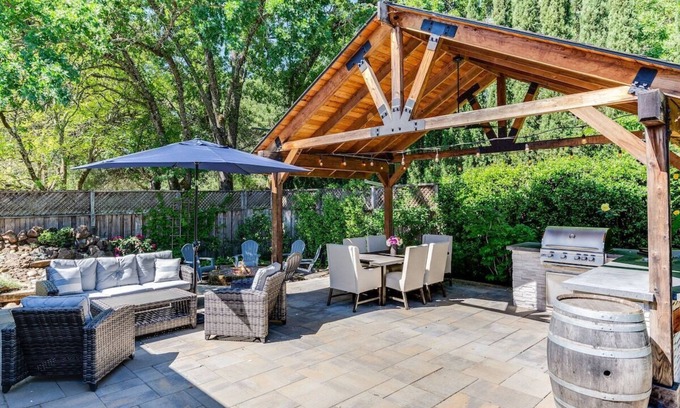 Scenic Brush Creek House | Wine Country Harvest Vacation Home