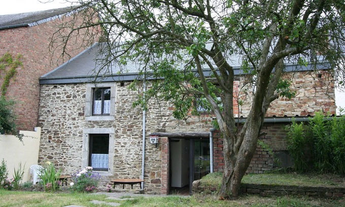 Sevry Cottage | Winenne Home with Hot Tub