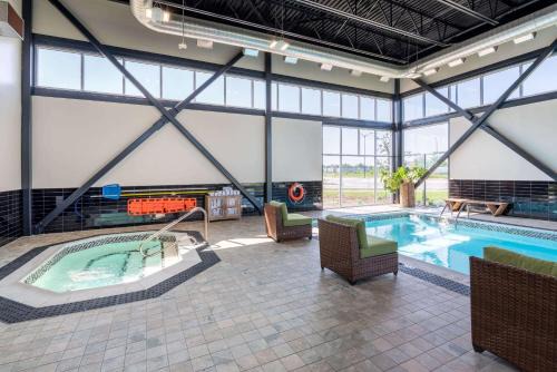 Ottawa Division Hotel | Wingate by Wyndham Kanata West Ottawa