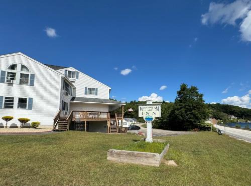 Lochmere Hotel | Winnisquam Lake Inn