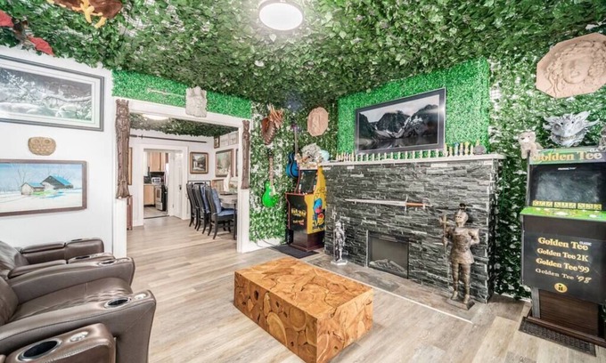 Weinland Park House | Winterfell Barcade - OSU Home in Weinland Park/Short North