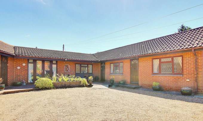 Netley Cottage | With so much to see and do in and around Hampshire, you’re sure to return.