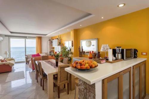 Stazzo Apartment | With Terrace and Lovely Sea View