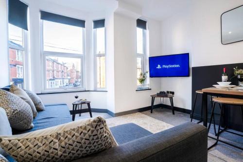 Forest Fields Apartment | Wiverton Apt #4 - Central Location - Free Parking, Fast WiFi and Smart TV by Yoko Property
