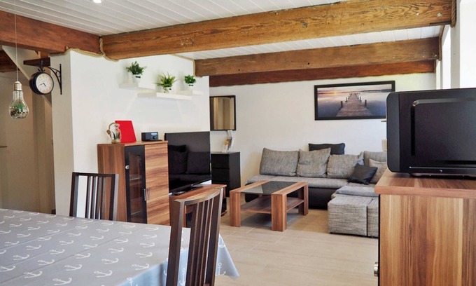 Silberstedt Apartment | Wohnung 2 - Horn, Peter
