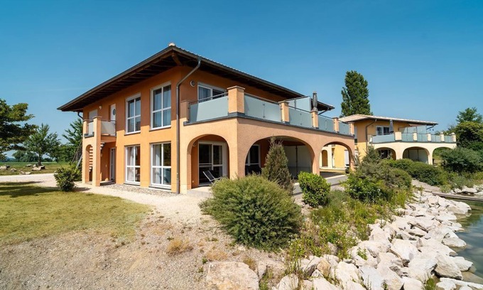 Leipheim Apartment | Wohnung F1 im Erdgeschoss Gemütlich im Mediterranen Stil Eingerichtet