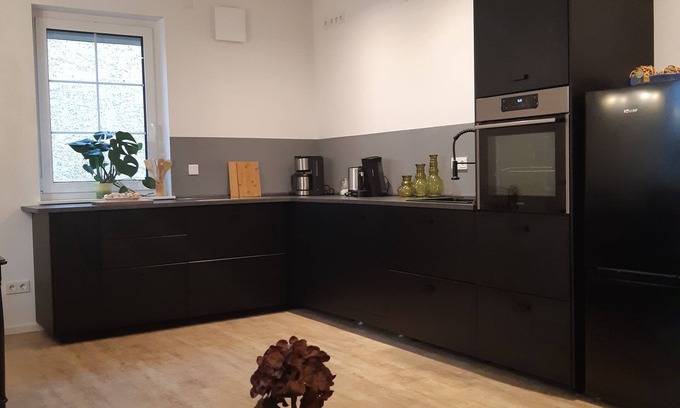 Frohnau Apartment | Wohnung mit 2 Schlafzimmer Zentral Gelegen in Hohen Neuendorf