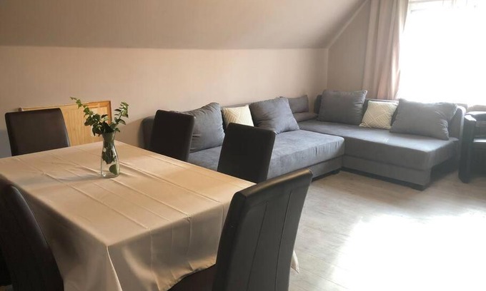Juebek Apartment | Wohnung mit Fernblick und Parkplatz