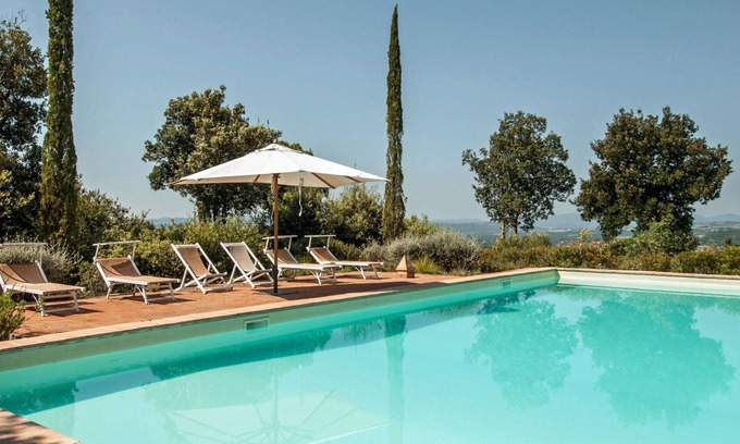 Camigliano Villa | Wonderful private villa for 10 people with WIFI, private pool, A/C, TV, panoramic view and parking