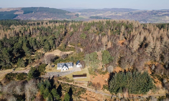 East Lewiston Villa | Wonderful private villa for 7 guests with WIFI, TV, patio and panoramic view