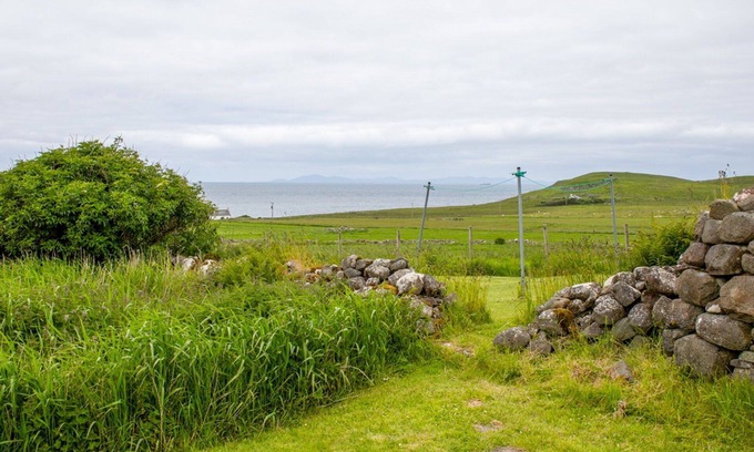 Bornesketaig House | Wonderful private villa for 2 people with WIFI, TV and parking
