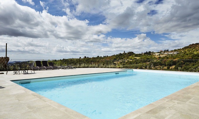 Capolona Villa | Wonderful private villa with private pool, WIFI, TV, pets allowed and parking, close to Arezzo
