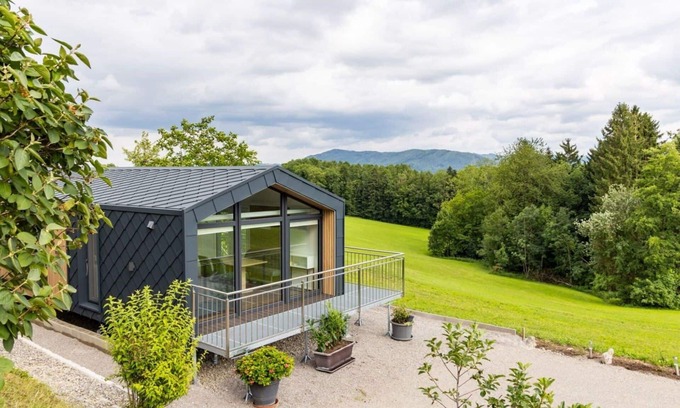 Aschach an der Steyr House | Wonderful private villa with WIFI, TV, balcony, pets allowed, panoramic view and parking