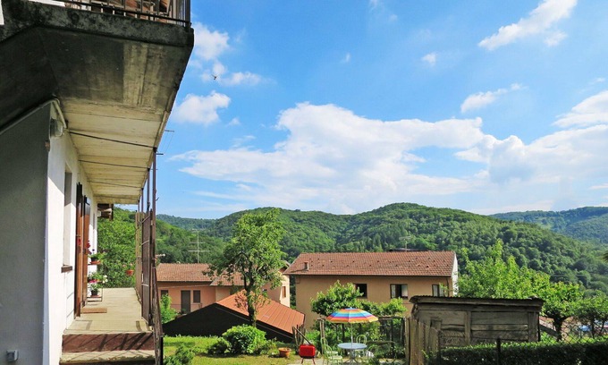 Armeno House | Wonderful private villa for 4 guests with WIFI, TV, patio, pets allowed and parking