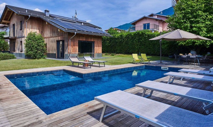 Colico Piano Villa | Wonderful private villa with WIFI, private pool, A/C, hot tub, TV, patio, pets allowed and parking