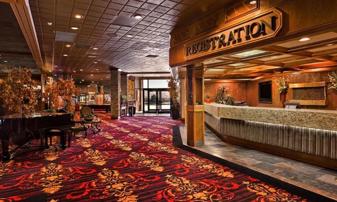 Elko Hotel | Wonderful Stay! Outdoor Pool, Parking, Pets Allowed, Close to Main City Park!