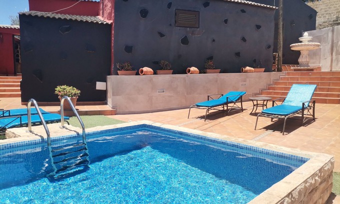 La Solana Cottage | Wonderful typical Canarian house with outdoor pool and wifi in the mountains.