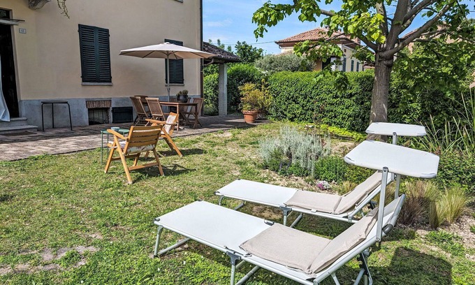 Montegrosso dʼAsti House | Wonderful villa for 4 guests with WIFI, terrace and parking