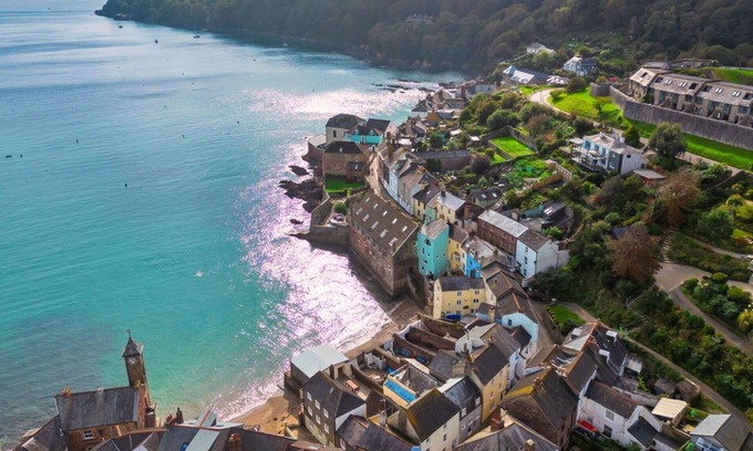 Kingsand House | Wonderful villa for 10 people with WIFI, pets allowed and parking