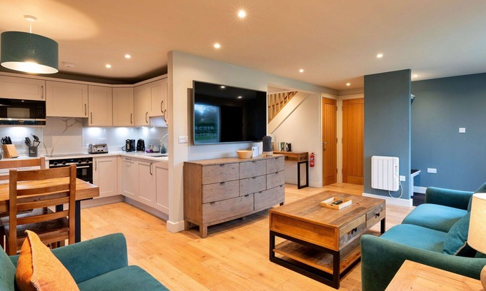 Dorsington House | Wonderful villa for 3 people with WIFI, TV, pets allowed and parking