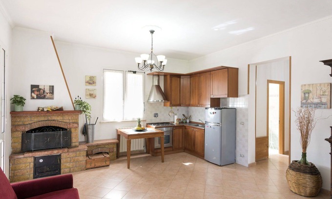 Lake Garda House | Wonderful villa for 4 people with WIFI, TV, pets allowed and parking