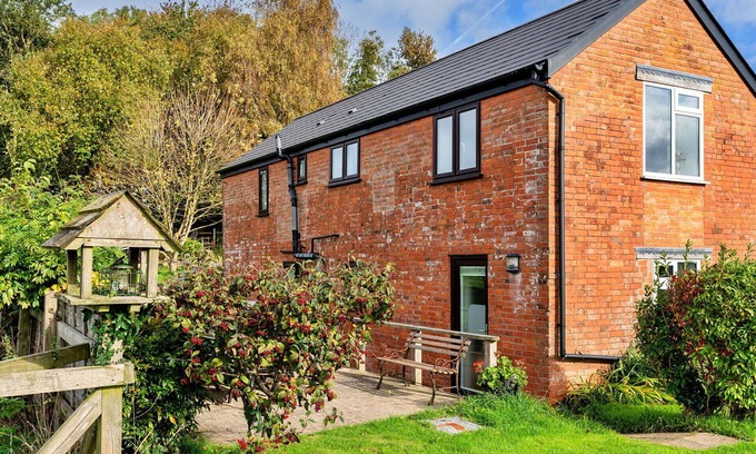 Cornwall House | Wonderful villa for 5 guests with WIFI, pets allowed and parking