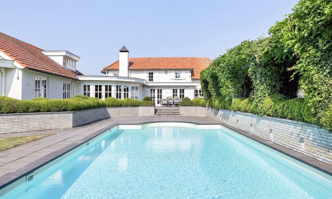 Moergestel Villa | Wonderful villa with pool and whirlpool