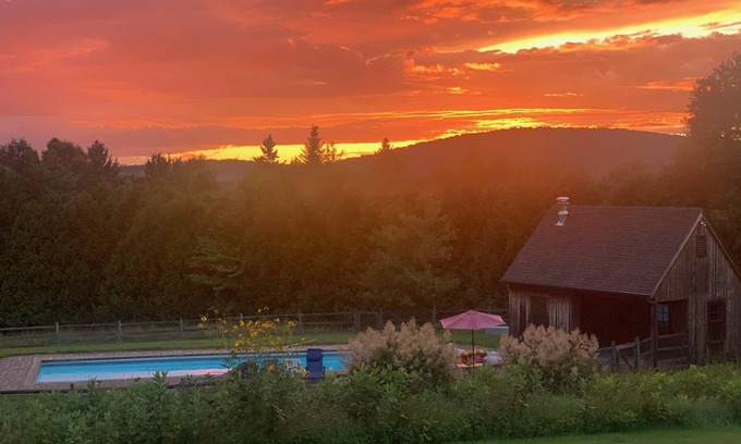 Hardwick House | Wonderful VT Get Away, Great Family Fun, with WiFi.