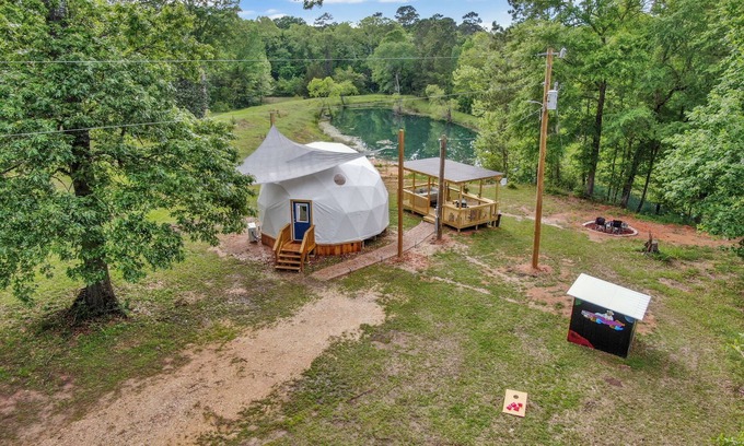 Coldspring House | Wonderland Glamping Geo Dome (Houston)