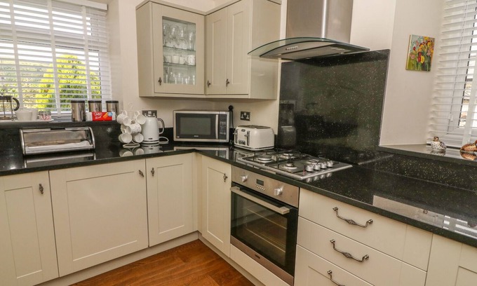 Ambleside Cottage | Woodbine Cottage