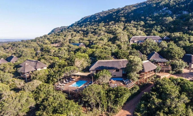 Sidbury Cabin | Woodbury Lodge – Amakhala Game Reserve