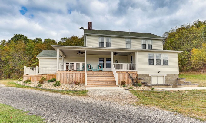 Ava House | Wooded Escape w/Pond & Grill in Pleasant City!