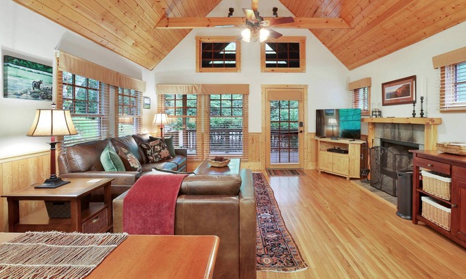 Cashiers House | Woodland Cottage Summ