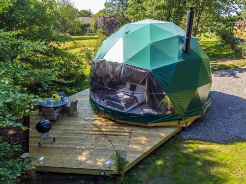 Wotton-under-Edge House | Woodland dome
