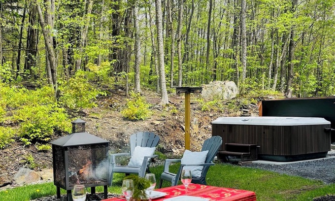Orford House | Woodpecker, Spa,Foyer,Bike,Ski!